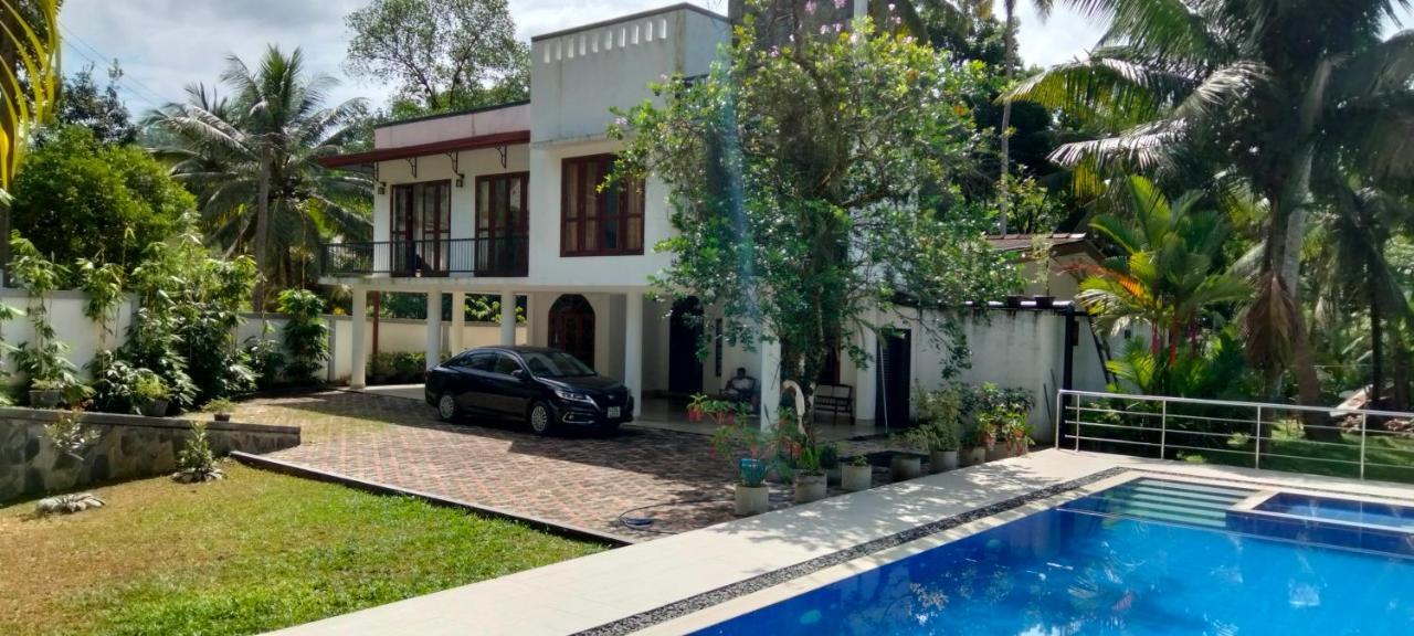 Healand Holiday Bungalow And Restaurant 데니야야 외부 사진