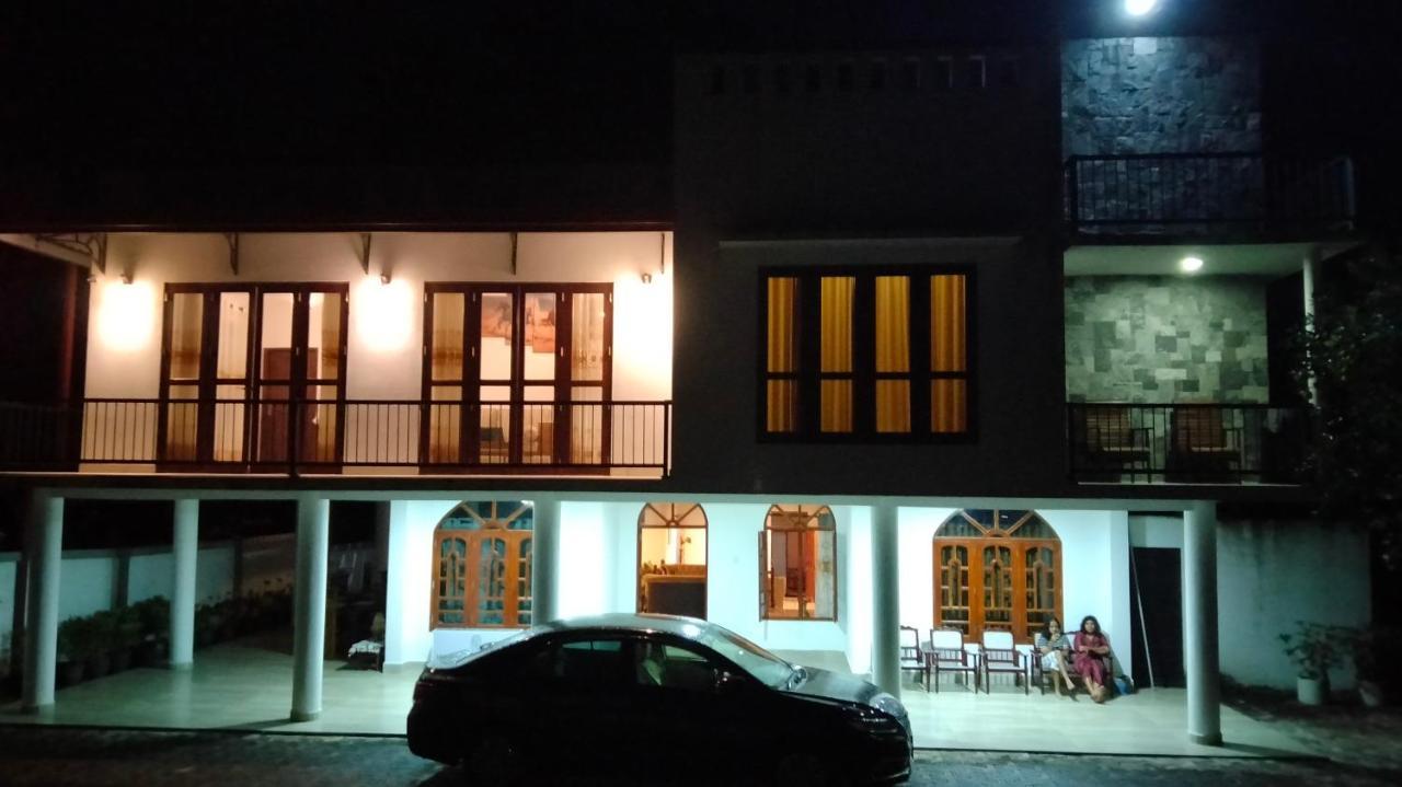 Healand Holiday Bungalow And Restaurant 데니야야 외부 사진