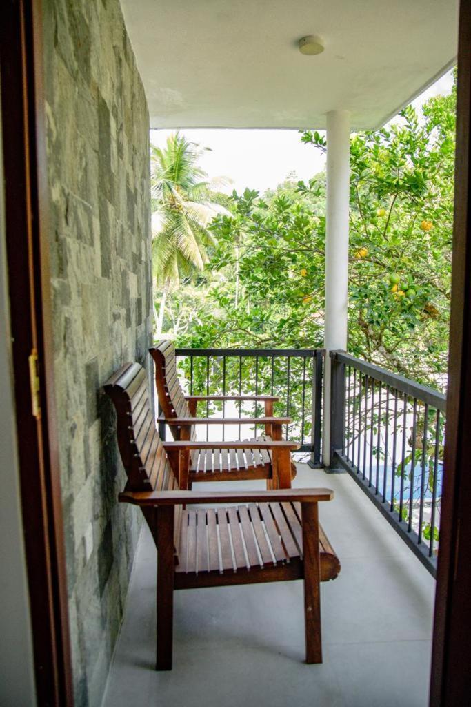 Healand Holiday Bungalow And Restaurant 데니야야 외부 사진
