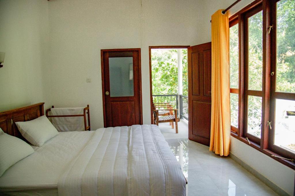 Healand Holiday Bungalow And Restaurant 데니야야 외부 사진