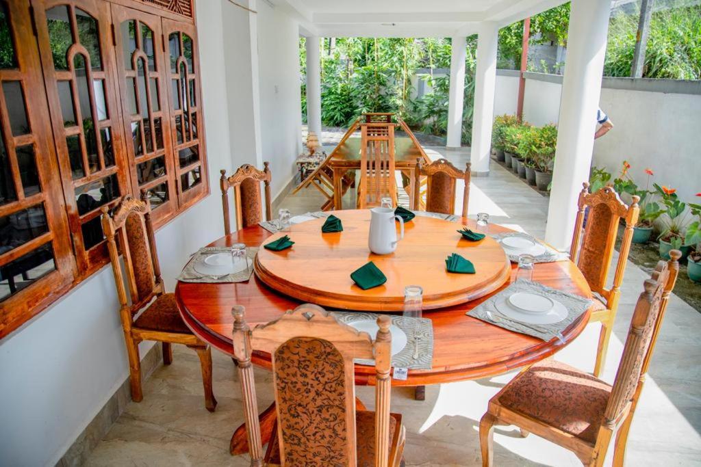 Healand Holiday Bungalow And Restaurant 데니야야 외부 사진